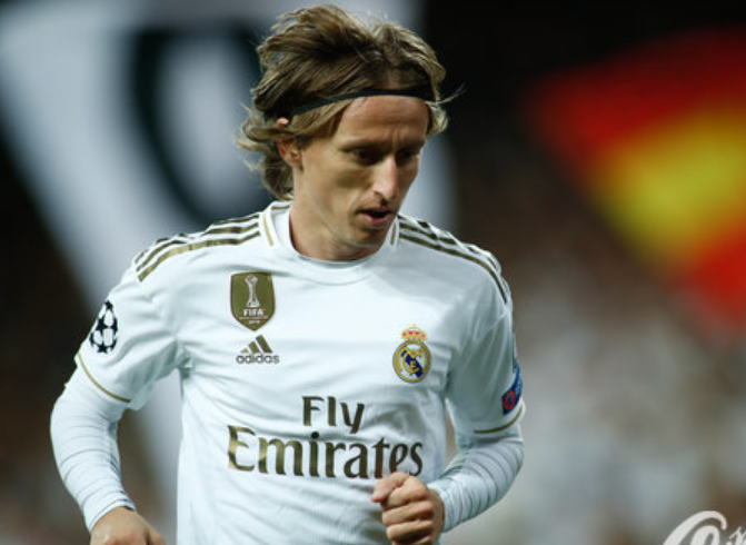 东契奇狂砍42分 德罗赞火力全开 湖人客场惜败国王112比124